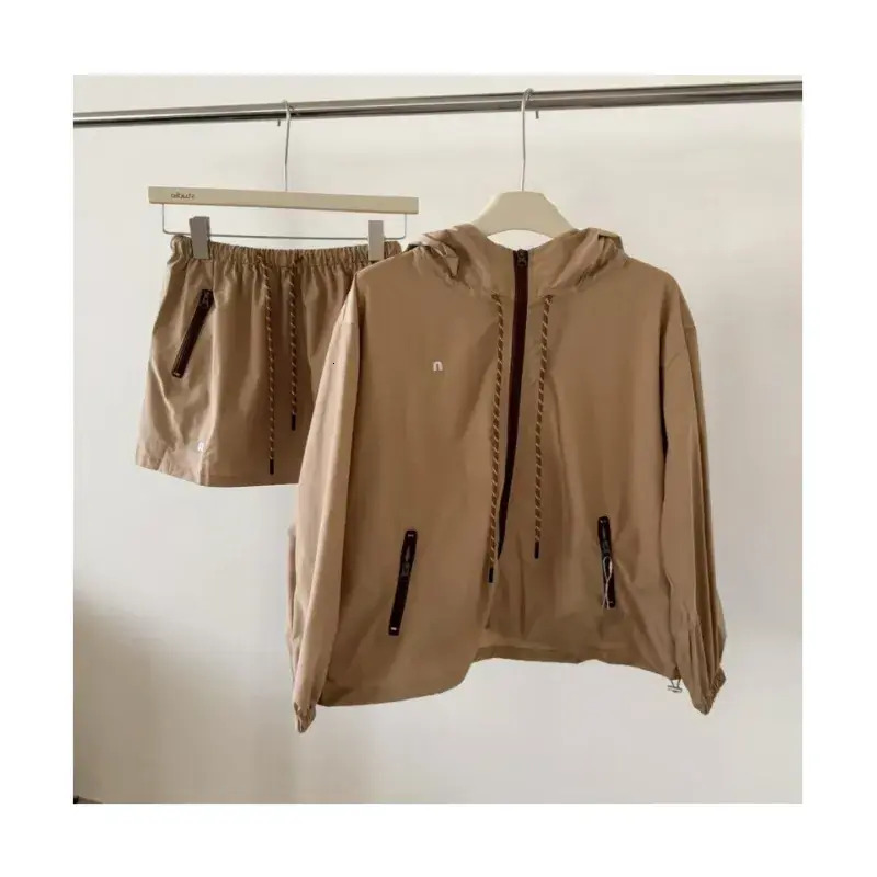 Women Long Trench Coat Designer Jackets Womens Top Logo Letter classic Offset Printing Hooded Windbreaker Fashion Series Set Short Skirt Sports Casu