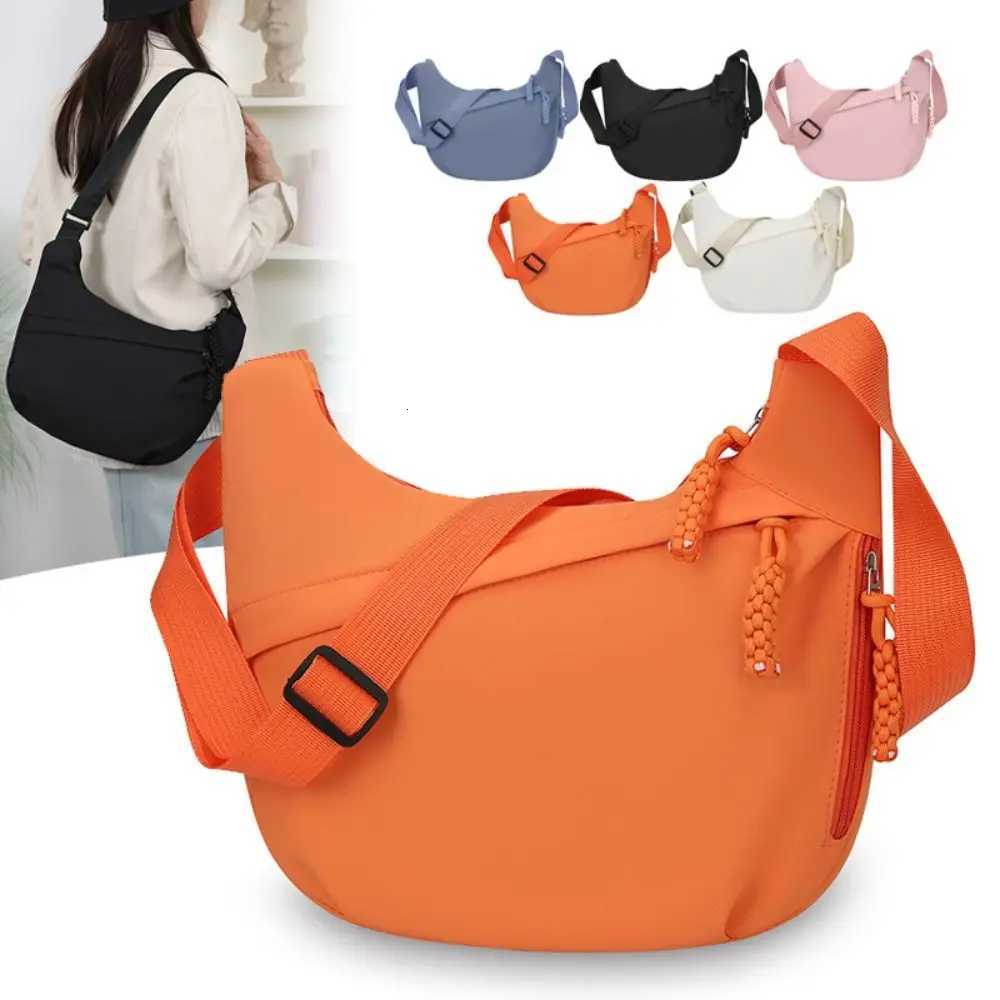 Shoulder Bags Fashion Large Capacity Women's Crossbody Bag Solid Color Multi-layered Shoulder Bag Simple Dumpling Bag Travel H261016