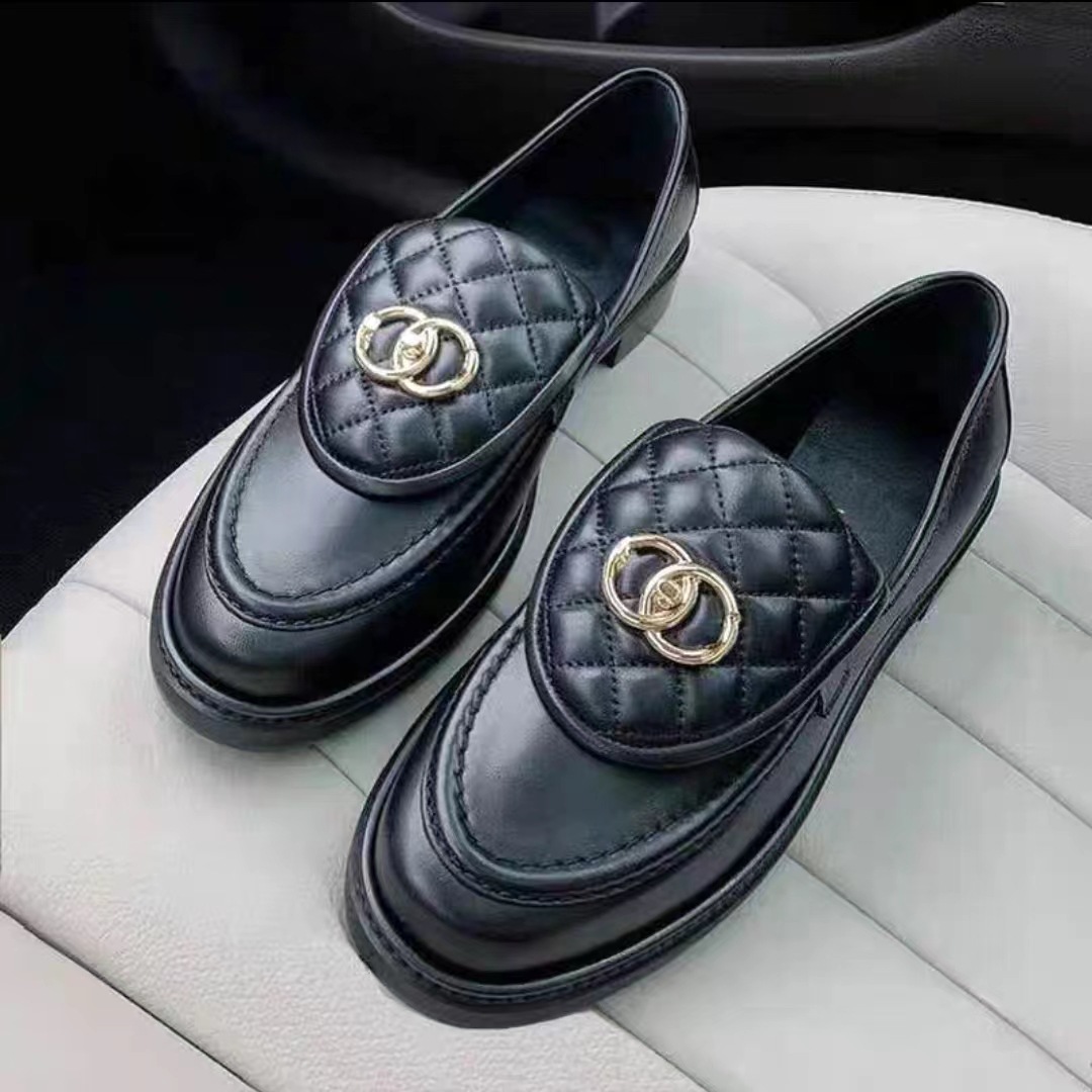 Luxury brand 2027 spring low heel round toe casual retro leather shoes with soft sole single shoes casual shoes