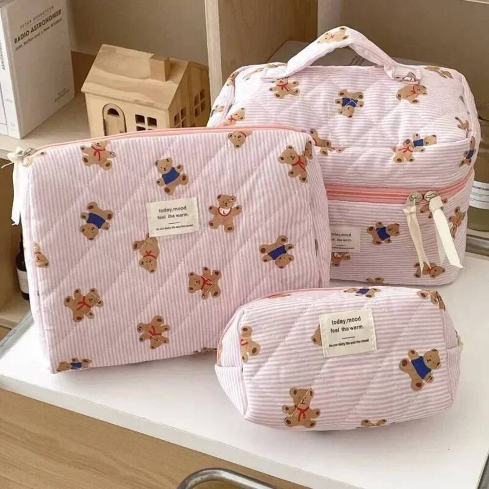 Cosmetic Bag Pink Bear Quilting Women Cosmetic Bag Cute Zipper Makeup Travel Organizer Female Handbag Toiletry beauty pouch Pouch For Girls Makeup T