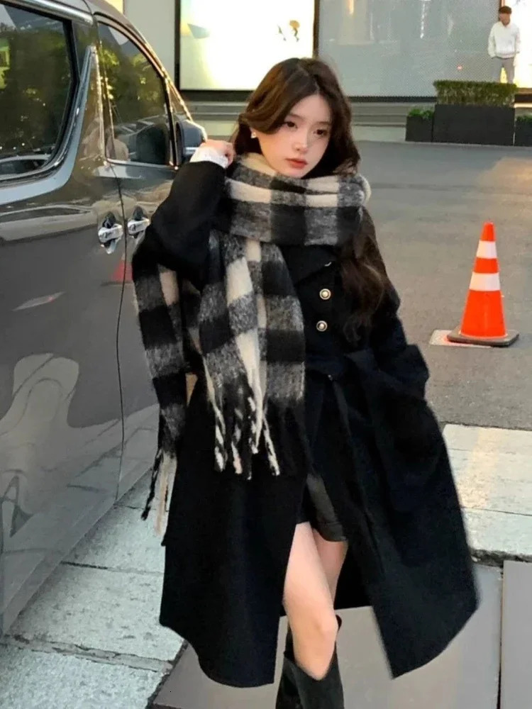Korean Inspired Women's Trench Coat High End Elegant Look Loose Fit Slim Silhouette Warm Wool Blend Autumn Winter Fashion 261010