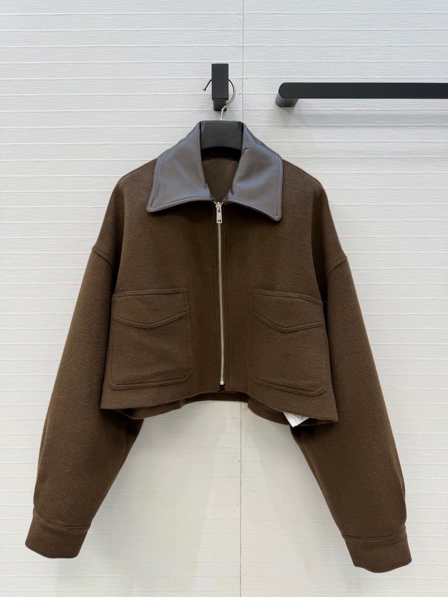 Milan Runway Coats 2026 New Autumn Winter Lapel Neck Long Sleeve Fashion Designer Jackets Brand Same Style Tops 1018-2