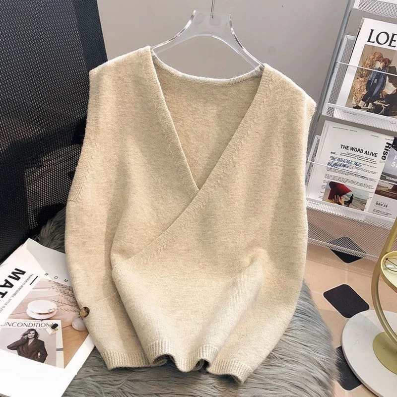 Winter Button Vest Black Vneck Knitted Top for Women Grey Ladies Sweaters Y2k Vintage Warm Thermal Blouse Economics Cold 261009