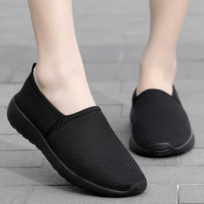 Casual Shoes Breathable Women Running Shoes Lightweight Anti-slip Female Sports Shoes Outdoor Soft Loafers Women's Sneakers Fashion Tennis H261