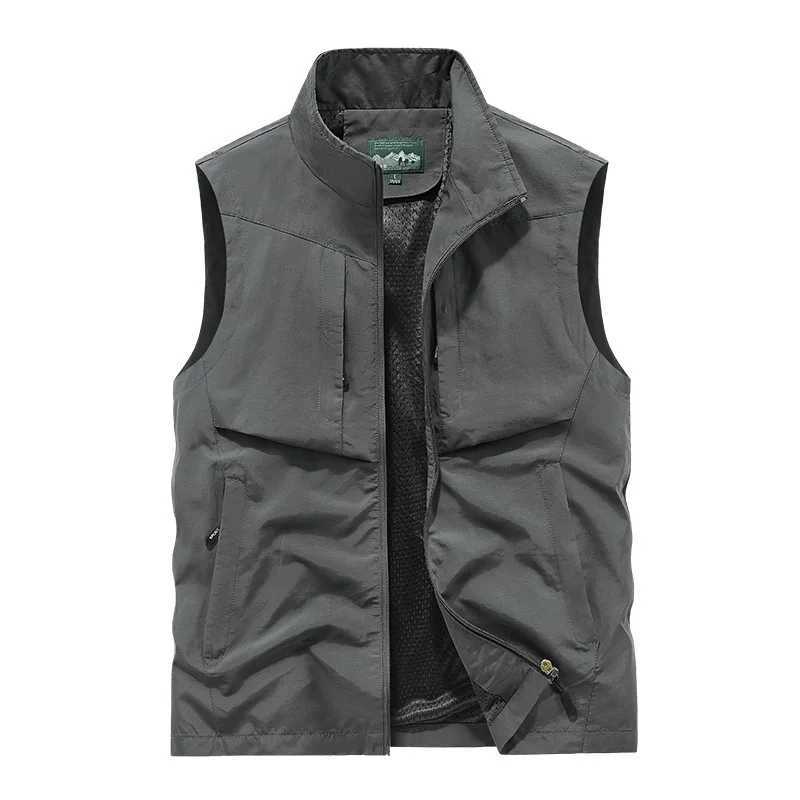 Outdoor Men's Vests Cargo Men Vests 8XL New Summer Thin Mesh Breathable Waistcoats Fishing Sleeveless Jackets Male Sportswear Casual VestsW2610