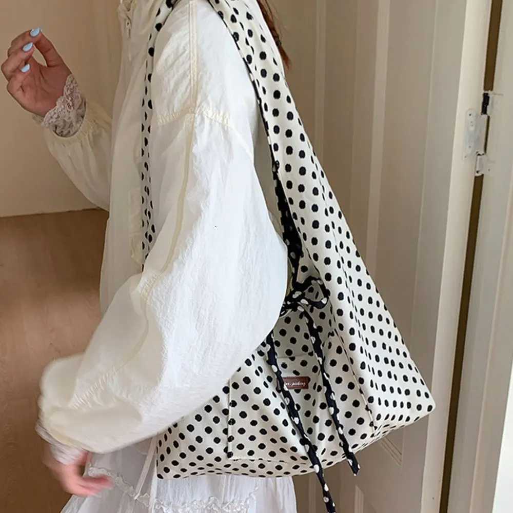 Cross Body Shoulder Bags Casual Simple Polka Dots Handbag Korean Double-Sided Shoulder Bag Fashionable Large Capacity Commuting Hobo Bag H261016