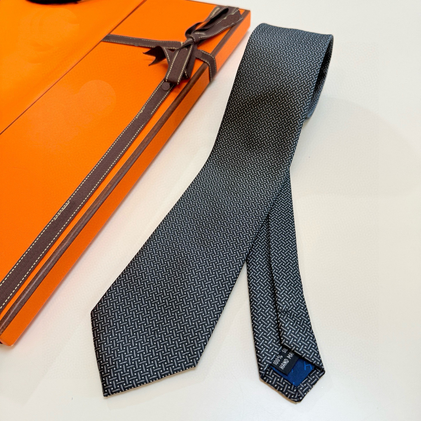 Hh3654 Silk brand ties, luxury ties, new luxurious men's ties, high-end brand ties,business versatile ties, trendy fashion designer handcrafted