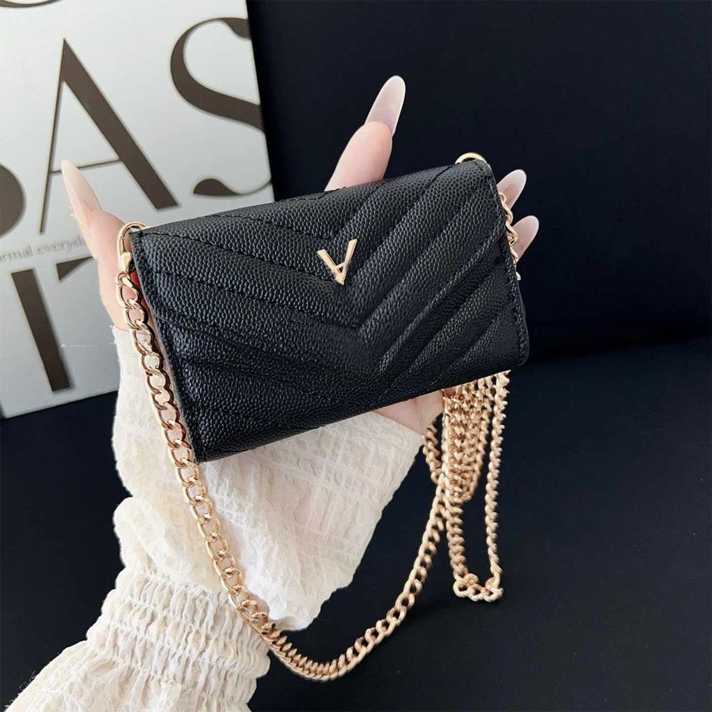 Designer women's mini V-stitched PU leather crossbody bag envelope style chain shoulder bag multi-color wallet handbag keychain headphone bag