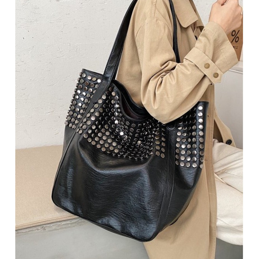 Thickened Rivet Tote Capacity Shopping Women's Handbag Ladies' Shoulder Underarm Motorcycle Large Bag Kl928