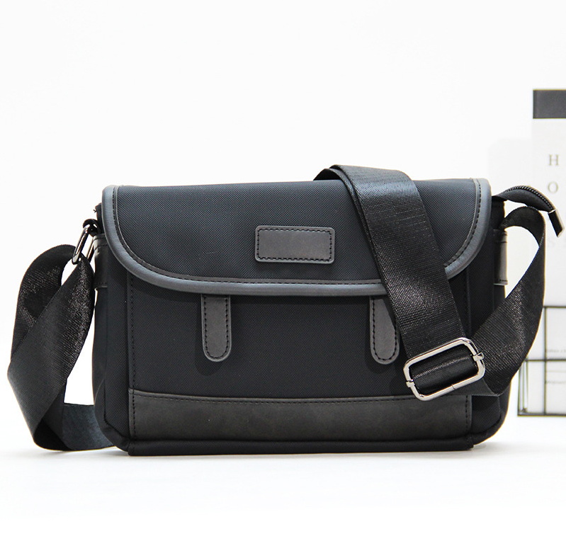 Women Handbags For Men Travel Bag Men Shoulder Bag Casual Crossbody Bag Korean Style Retro iPad Small Sling Bag