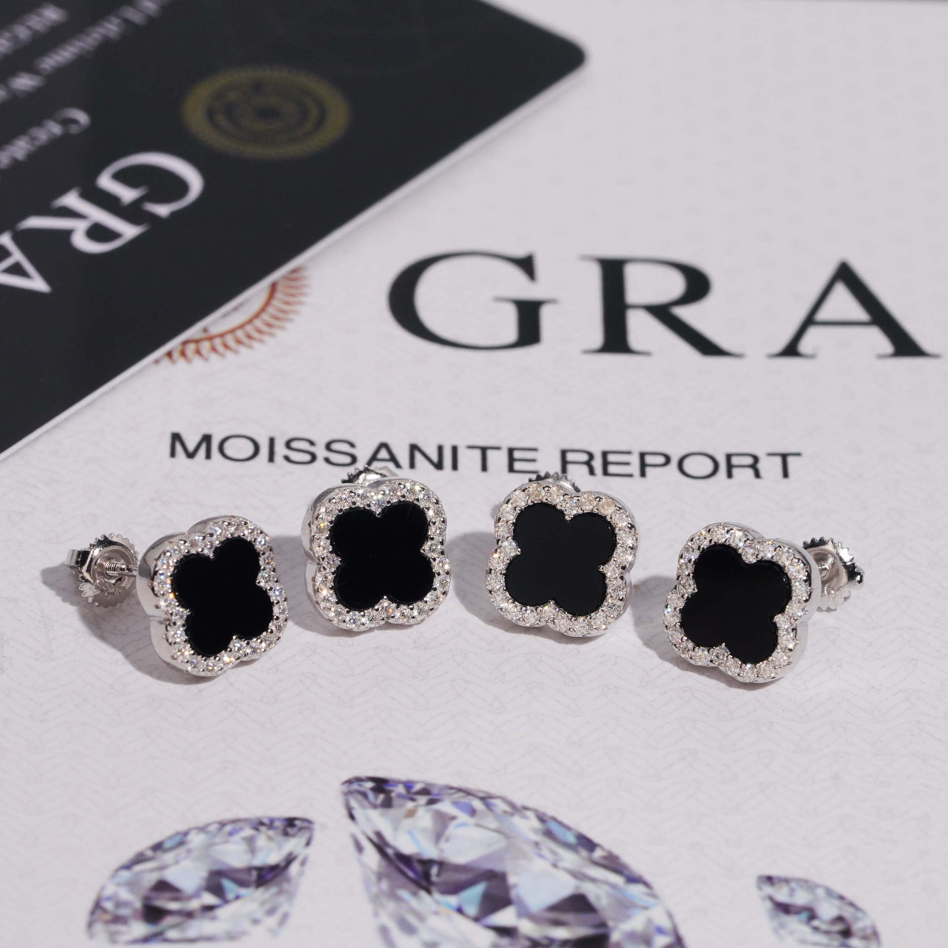 popular flower-shaped earrings with full diamond embellishments, S925 silver setting, VVS moissanite, trendy jewelry for both men