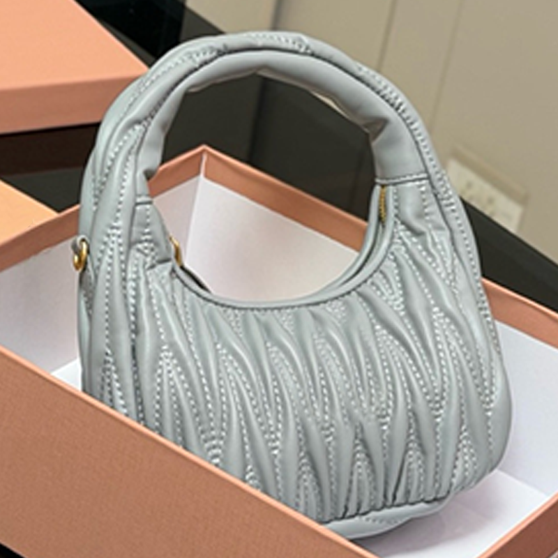 Classic crescent-shaped pleated bag fashionable commuting bag retro underarm bag luxury designer bag women's single-shoulder bag high-end handb