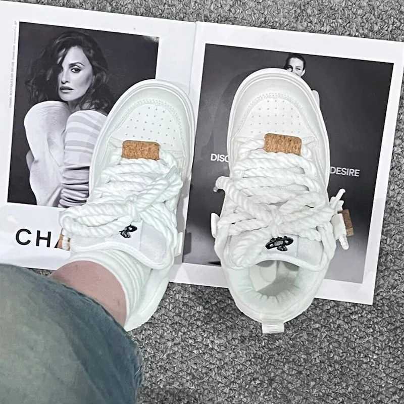 Casual Shoes Men's Casual Shoes White Sneakers Stylish White Thick-Soled Loafers Large Size Shoes Men's Breathable Casual Sneakers H261016