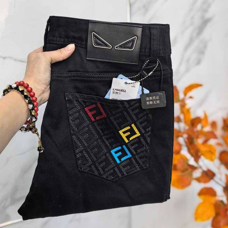 designer Men's Jeans Small eye embroidery European-style men slim-fit straight-leg stretch black washed casual long pants XNZR