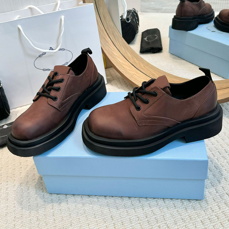 Designer Fashion Week loafers womens autumn winter loafers high quality cow suede upper soft comfortable sheepskin lining sandals retro new brand la