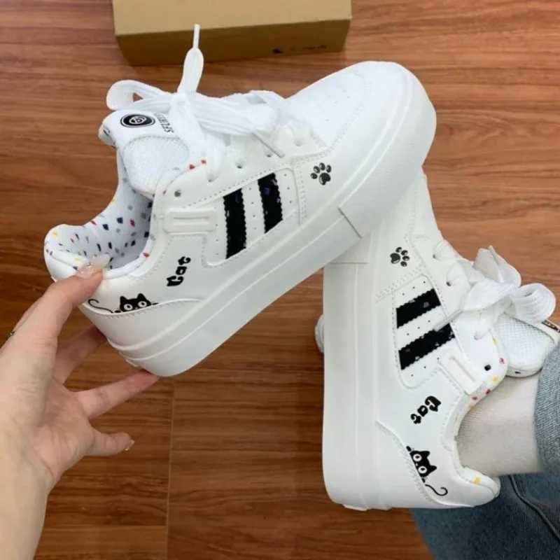 Casual Shoes Cute Cat Paw Thick Sole White Sneakers Women Fashion Casual Platform Skate Shoes for Students H261016