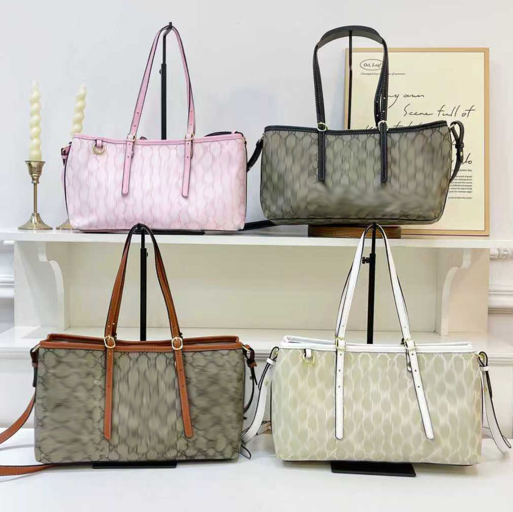 Retro printed shoulder bag underarm bag Unisex luxury designer bag large capacity commuting crossbody bag handbag shopping bag