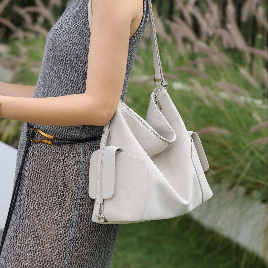 (Complimentary brand-matched belt) Designer New Model Casual Hobo High-end cowhide Commuter Large Capacity Versatile Shoulder Crossbody Underarm Bag
