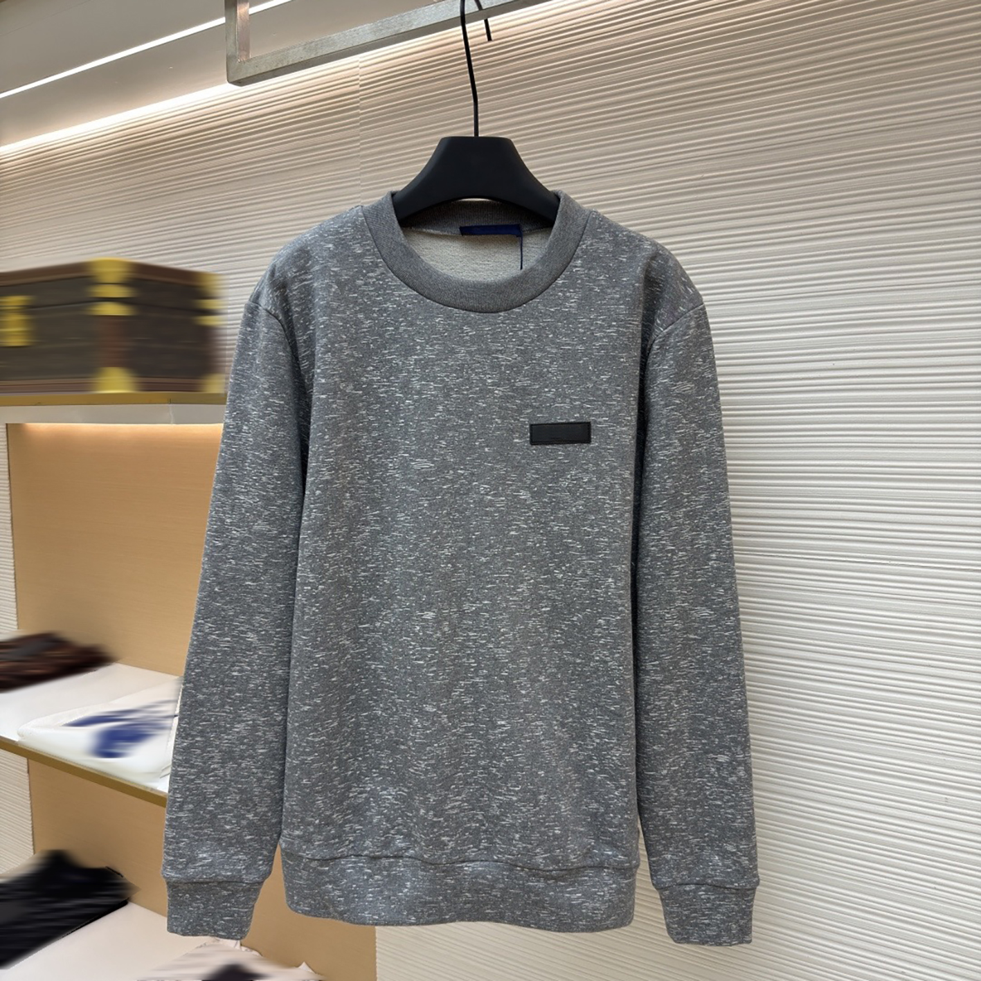 Designer brand clothing, high-quality men's gray snowflake blend hoodie, leather label round neck pullover, simple and luxurious unisex hoodie