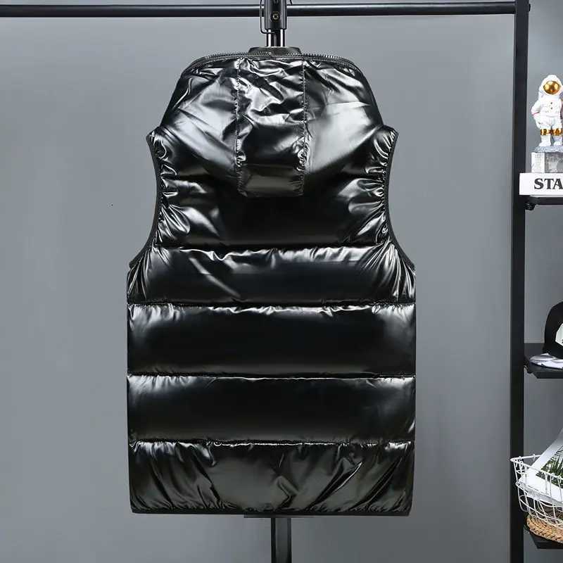 Men Men's Vests New Winter Bright Vest Hooded Warm Thicken Waistcoat Cotton-Padded Solid Color Waterproof Male StreetwearW261017