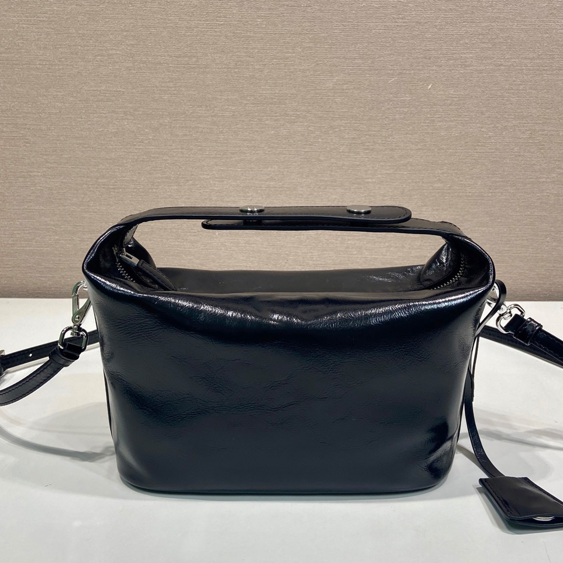New 10A Cherie Leather Mini Bag Luxury Designer Soft Genuine Leather Shoulder Bag Removable Key Ring Handbag Zipper Closure Tote Bag Detachable Stra