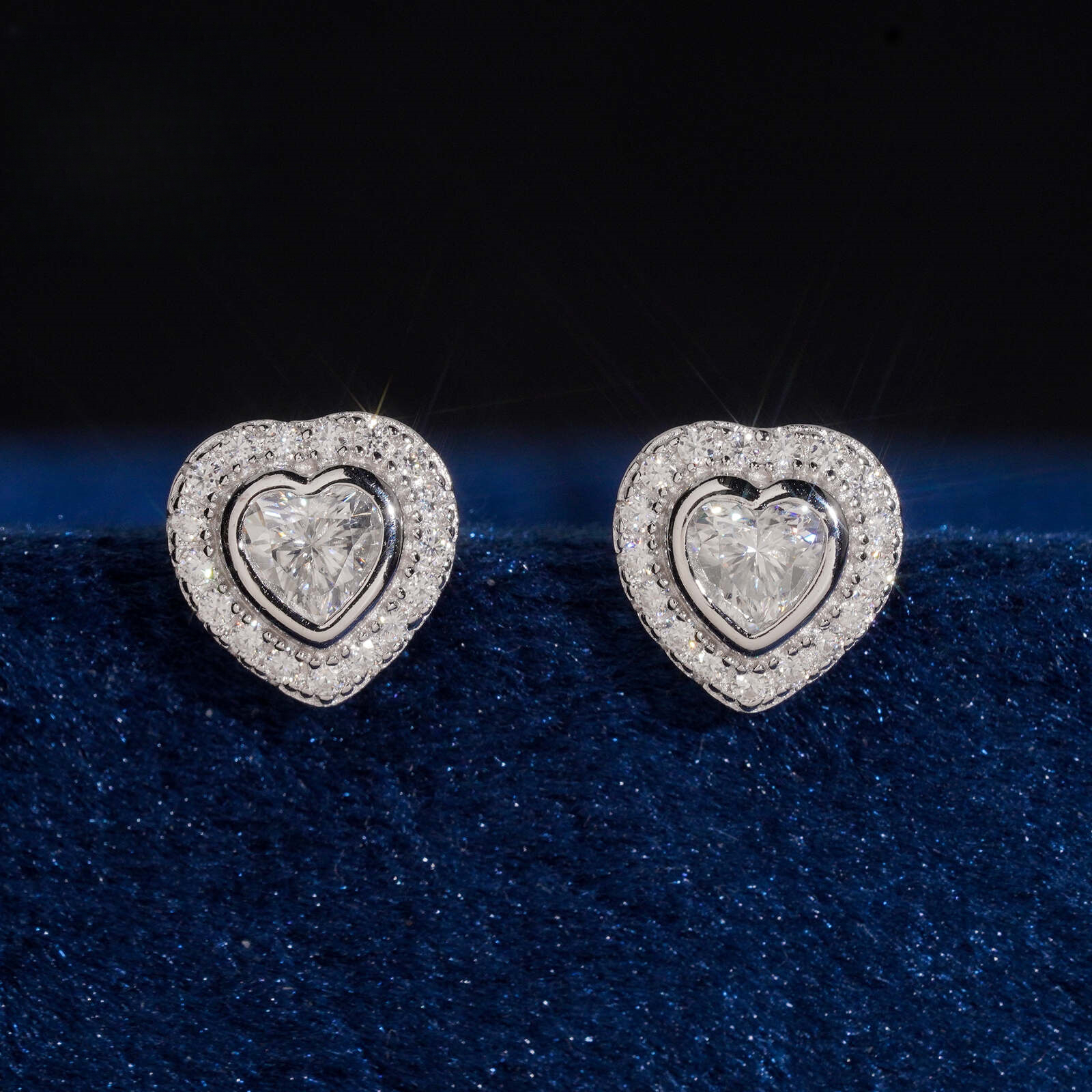 style heart-shaped earrings, S925 silver, fully set with moissanite stones, suitable banquets, wholesale source for sales