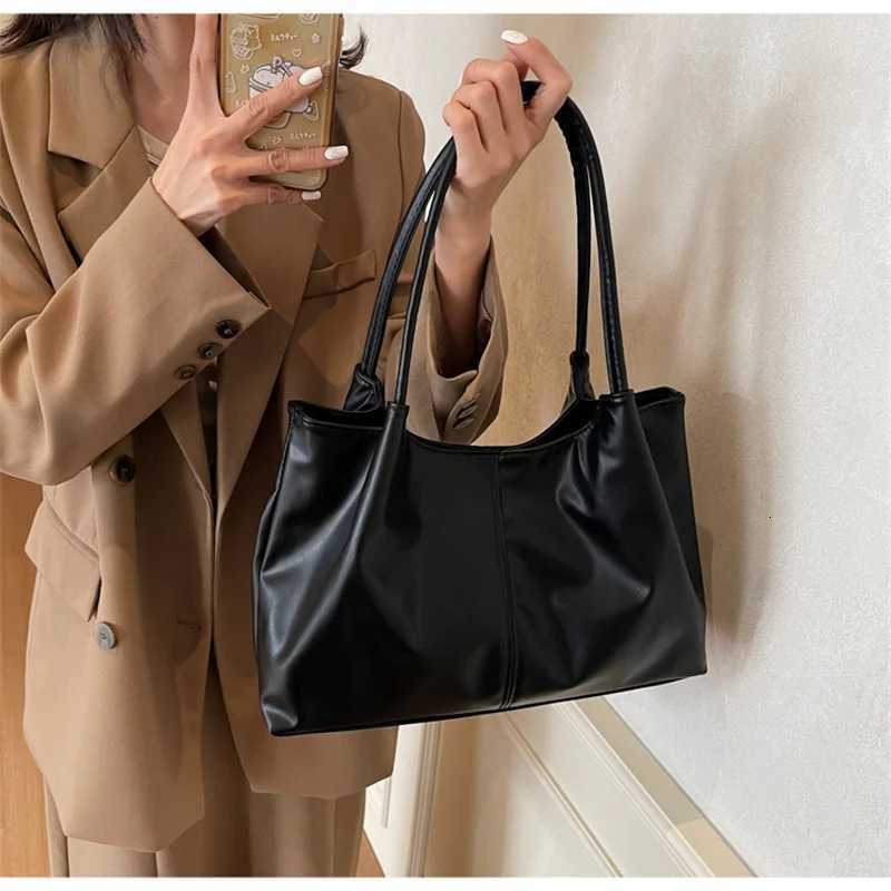 Evening Bags Fashion Women's Bag Large Capacity Tote Daily Commute Women's Shoulder Bag Black Soft PU Leather Handbag Shopping H261016