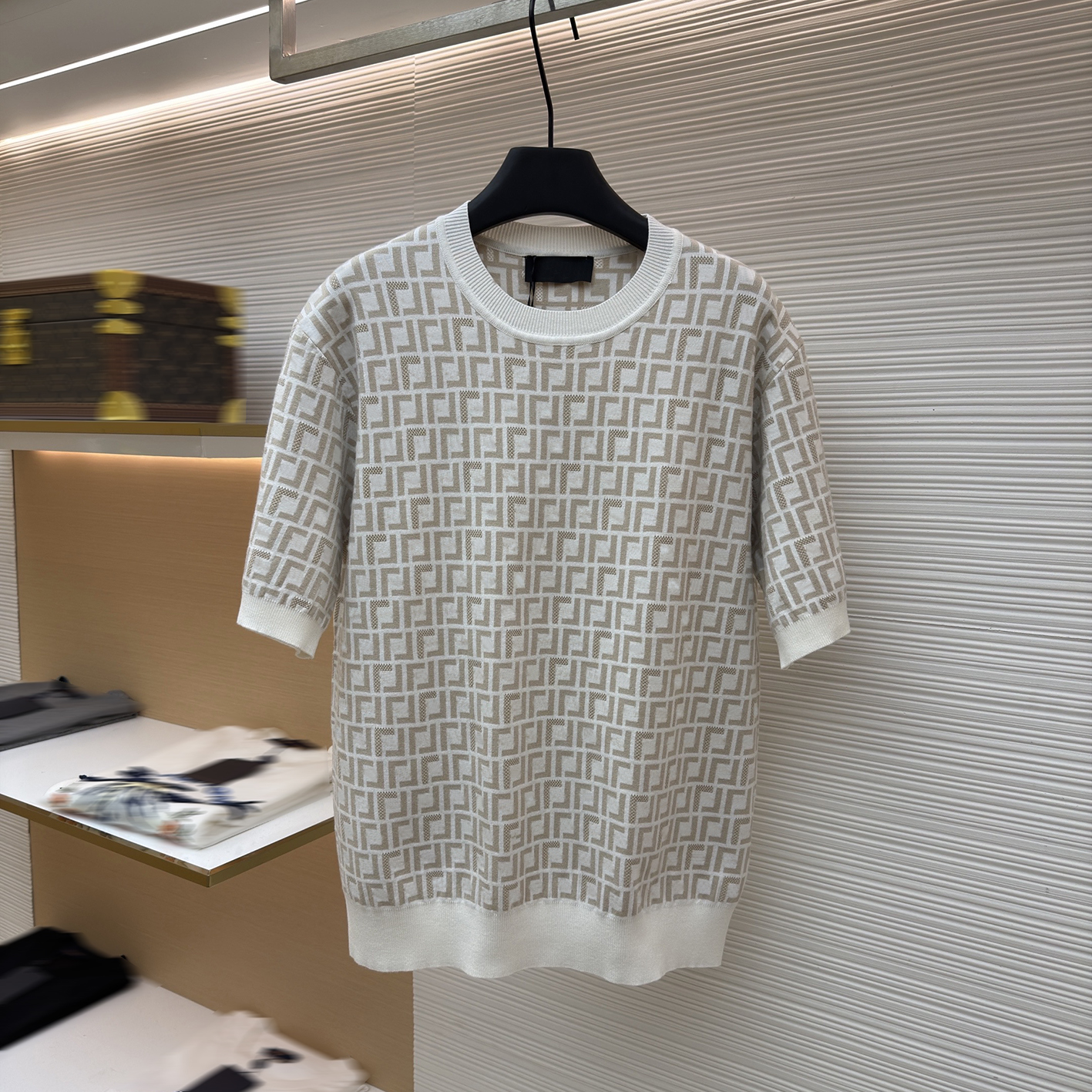 Designer brand clothing, high-quality men's full F-flower knitted short sleeved shirt, light luxury round neck knitted T, summer jacquard loose