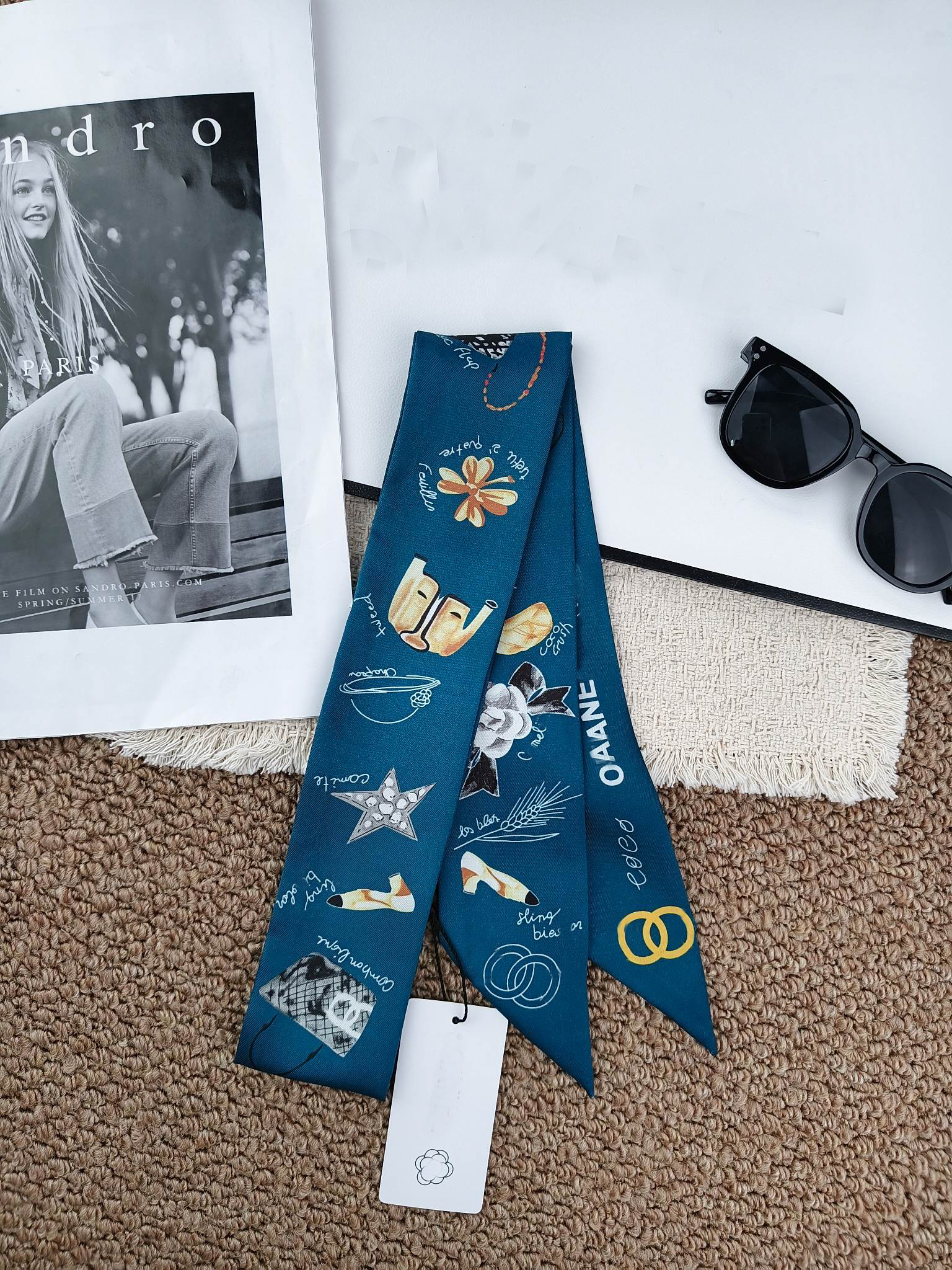 Designer Letter Silk scarf Thin Narrow Ribbon Exquisite New Double Sided Satin Scarf For Women Tied Bag Tied Hair Neck Scarf Hair Accessories 6X120C
