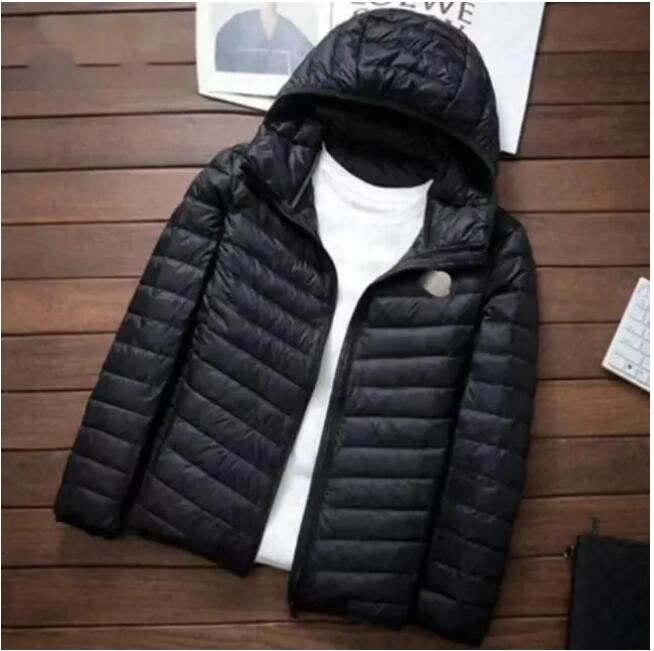 Winter Jacket Men Mens Designer Light Down Puffer Parkas Glossy Doudoune Coat Men Hooded Couple's Stylish and Versatile Bread Suit Solid Color