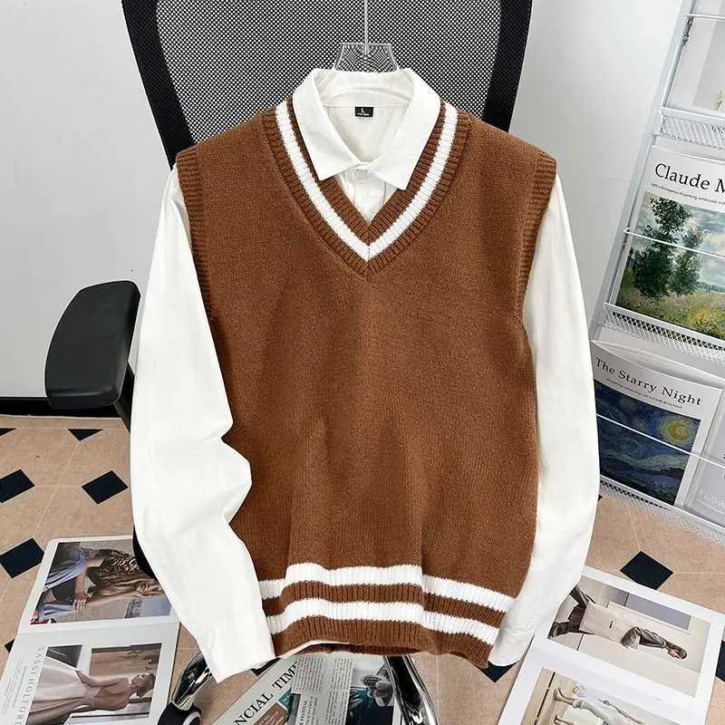 Vest Men's Vests Men's Knitted Sweater Preppy Style Color Matching Stripes Casual Sleeveless Pullover V-Neck Loose Couple Layering Waistco