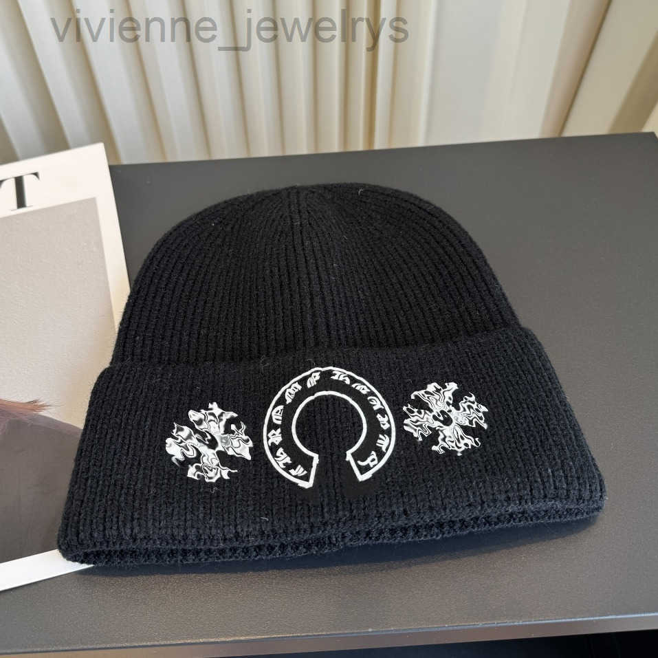 Beanie Winter Knitted Hats Designer Beanies for Women Men Fashion Classic Vertical Beanie Hat Skull Caps Outdoor Travel Hats Keep Warm