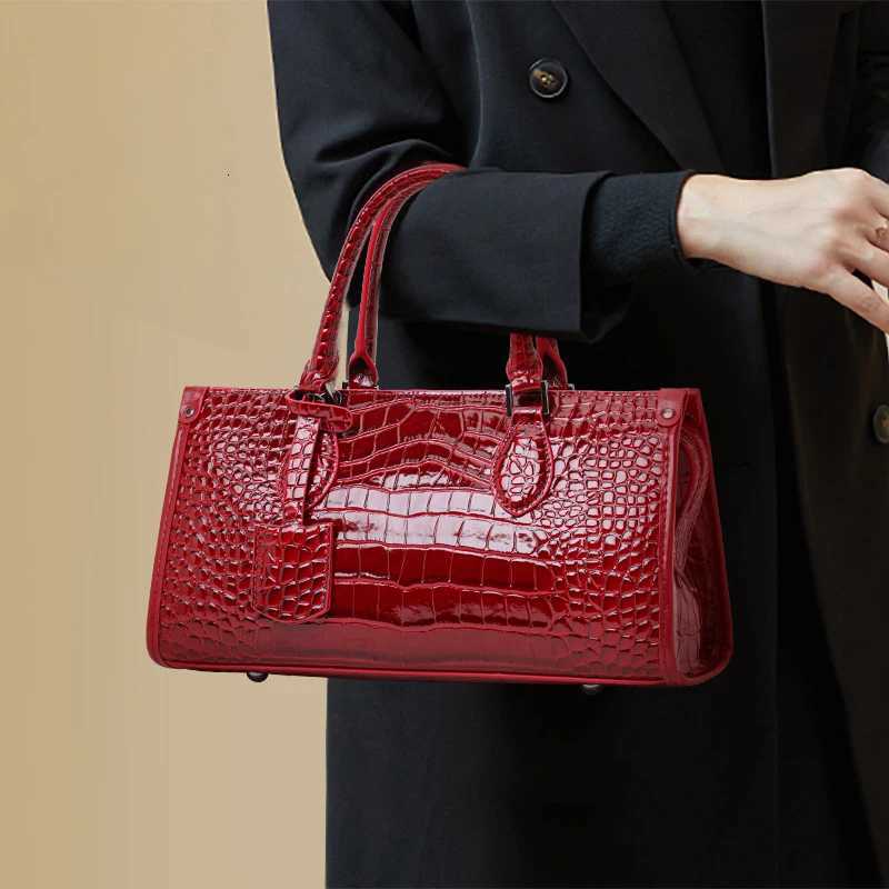 Evening Bags Aidrani Women Genuine Cowhide Leather Handbag Crocodile Pattern Top Handle Bag Large Capacity Ladies Shoulder Bag For Travel H261016