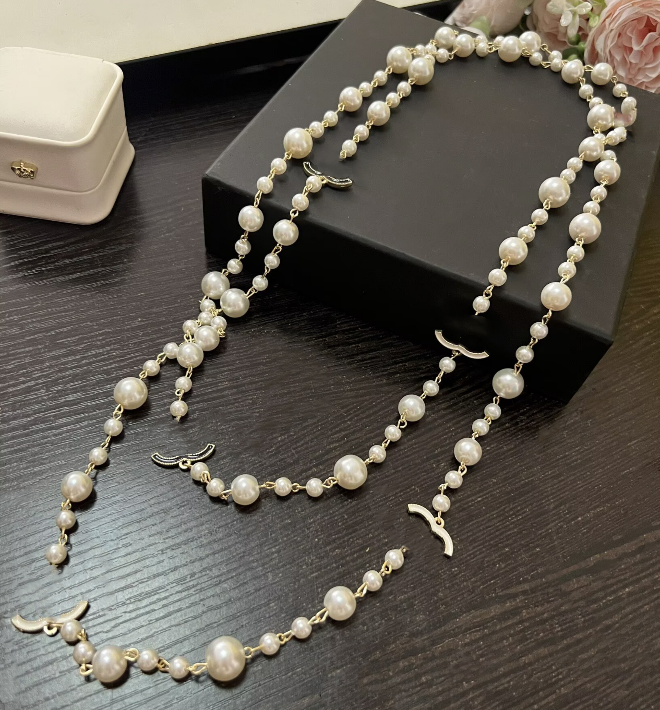 Elegant Womens pearl Pendant long Necklaces French style Designer Diamond Pearl Sweater Chain for Women - wedding Jewelry Necklace Set Fashion charm