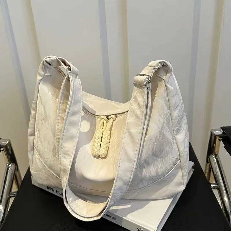 Shoulder Bags Trendy Women's Soft Cloth Shoulder Bag Solid Color Student Casual Style Big Handbags Crossbody Bags for Women Shoulder Hobos Bag