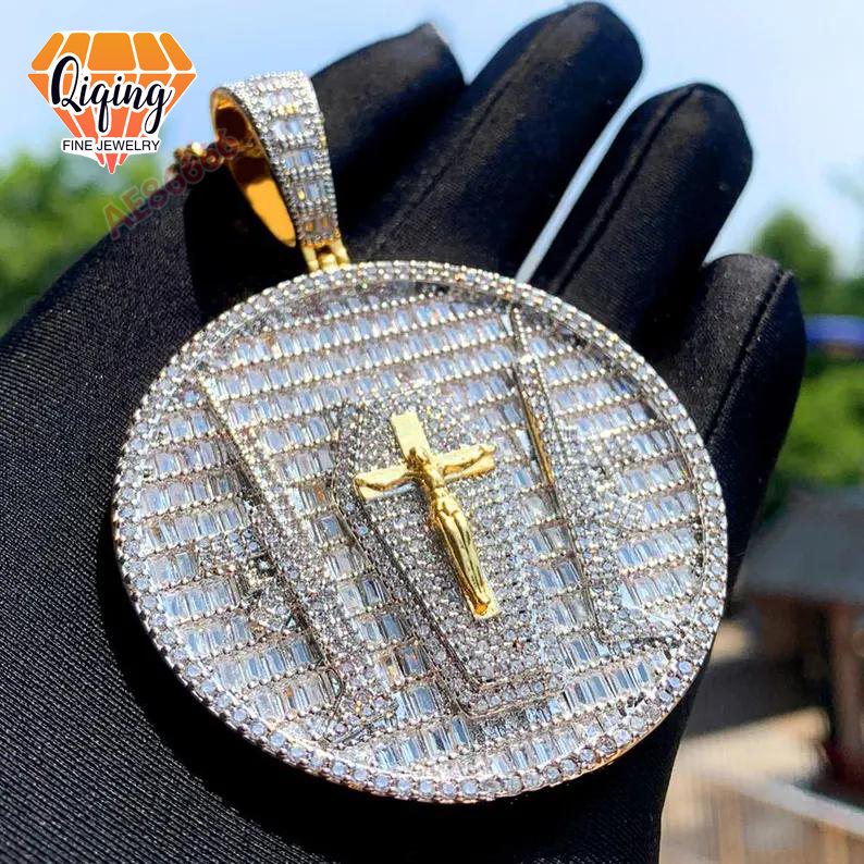 Hot Sale High Quality Large Spinning Round Jesus Cross Pendant S925 Sterling Silver VVS Moissanite Baguette Iced Out Hip Hop Rapper Religious Statem