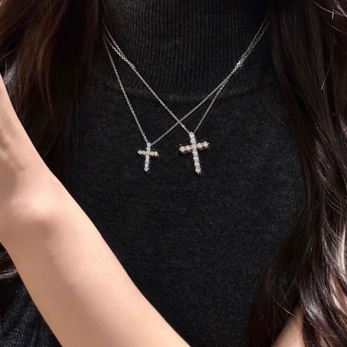 2026 S925 perfume Sterling Silver, Fully Diamond-Studded Cross Pendant Necklace, Unisex, Niche Design, Lightweight Luxury, High-End Style, Suitable