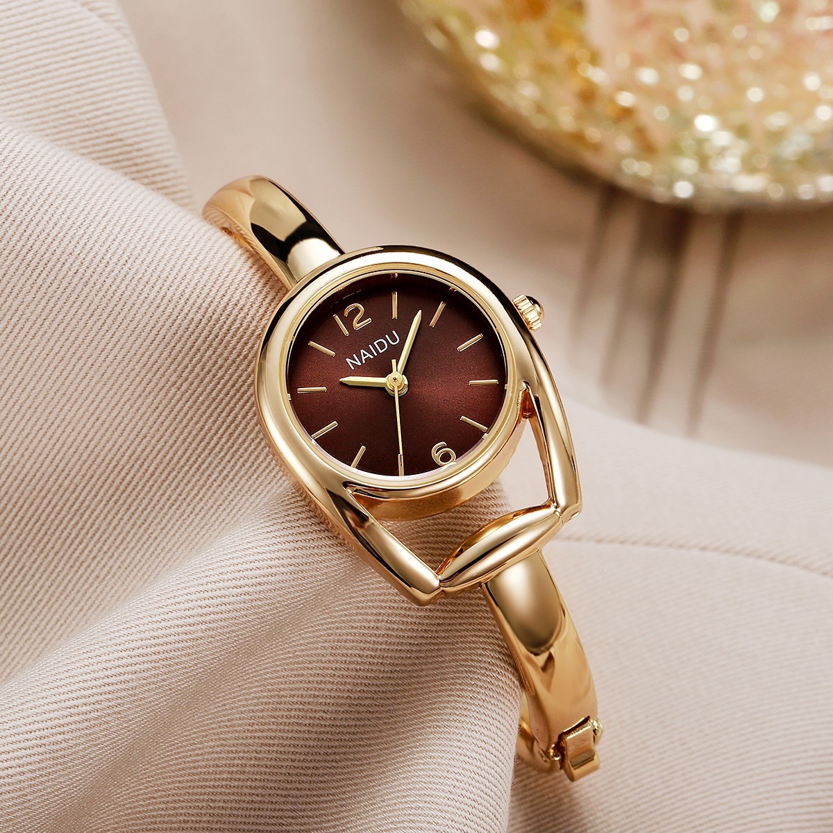Luxury Women Bangle Watch Oval Small Dial Gold Cuff Bracelet Vintage Quartz Elegant Waterproof Fashion Ladies Dress Gift