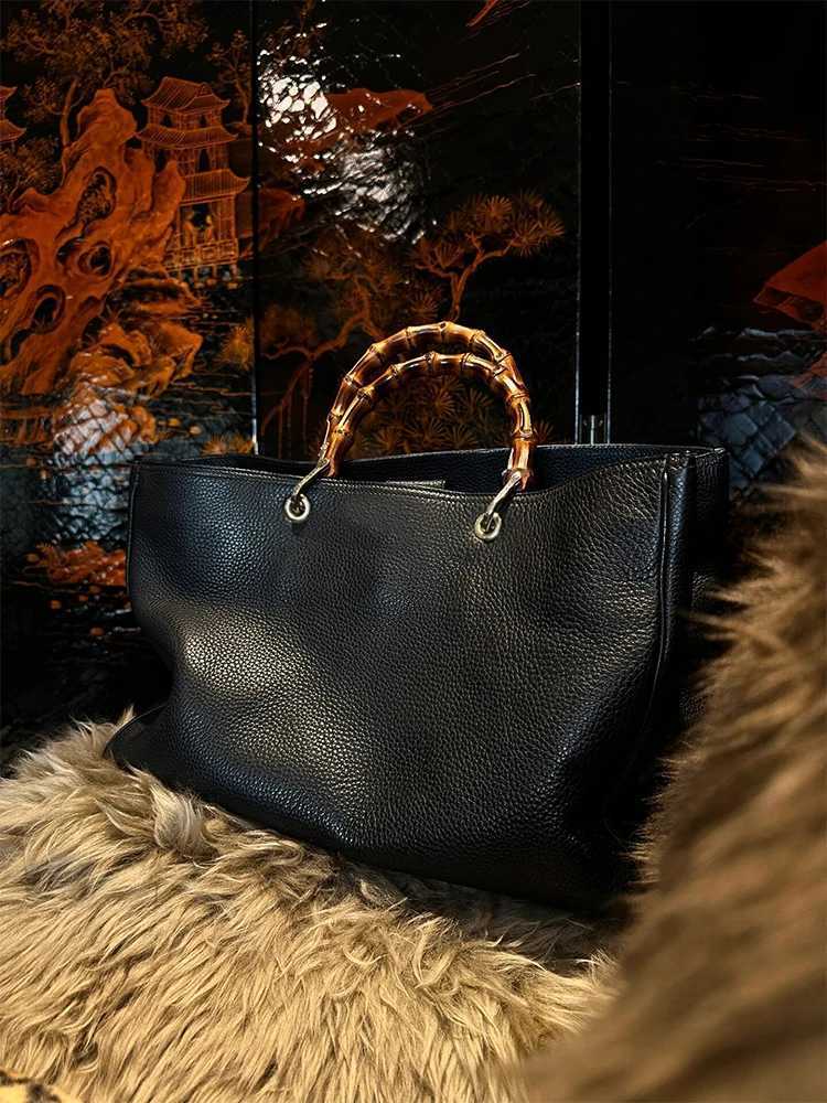 Evening Bags Horizontal Square Large Capacity Bamboo Handle Women's Bag New Commuting Versatile Single Shoulder Crossbody Bags H261016