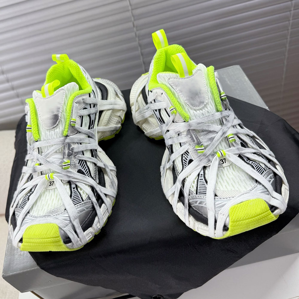 Mens Luxury Designer Breathable Mesh Sneakers Running Sneaker Outdoor Comfort Casual Sneaker Worn Out Effect Fashion Brand Sports Shoes Rubber Outso