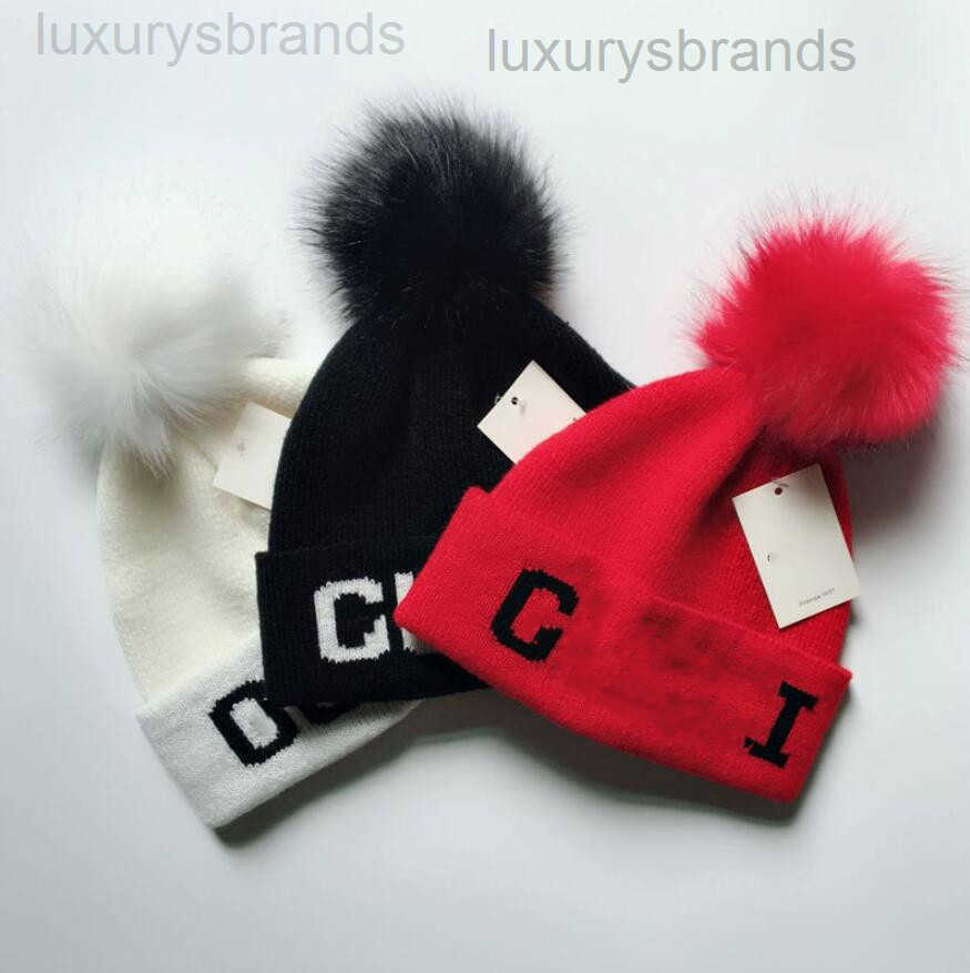 Designer beanie winter hat G mens cap Italian trendy warm hat 3 colors classic mens fashion stretch wool casquette hats for men