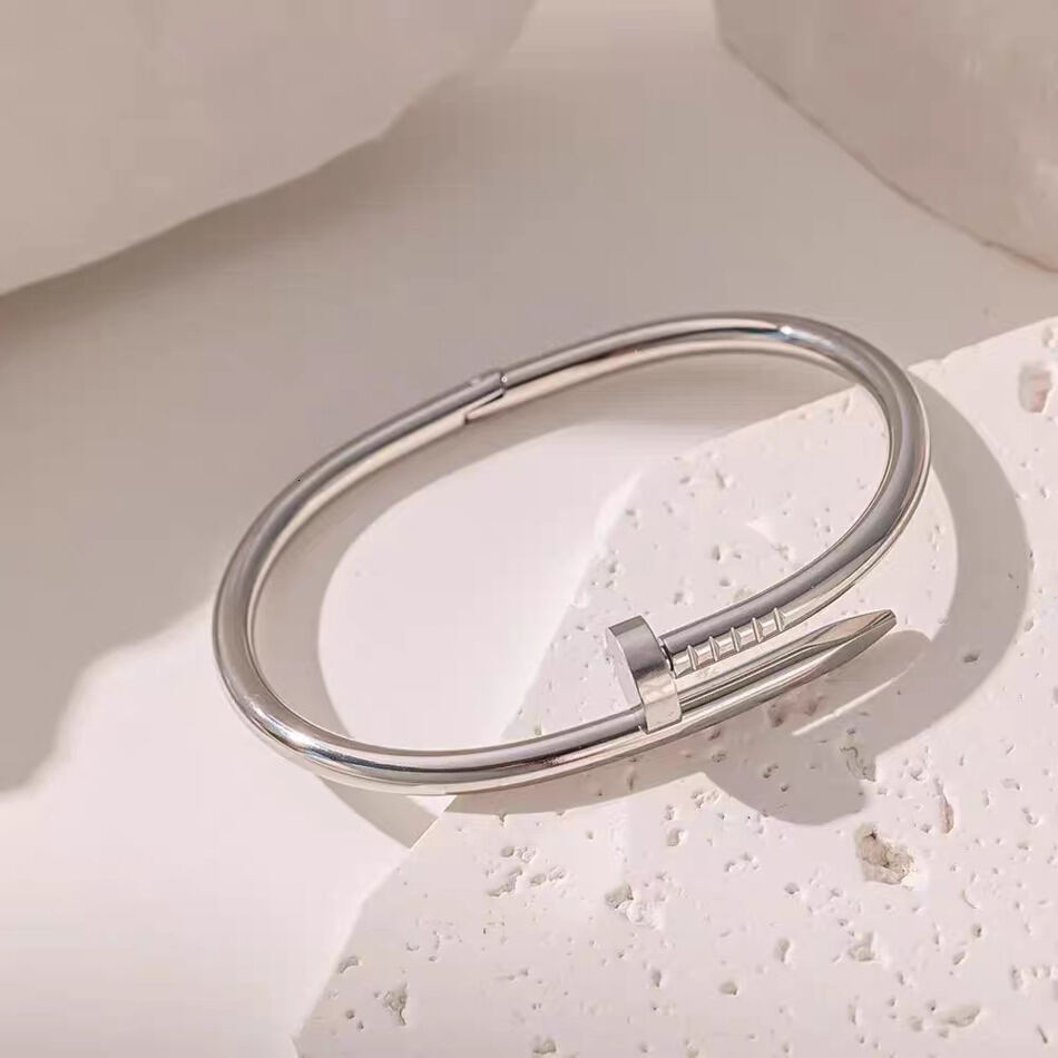 2026 perfume New cologne 925 Sterling Silver 18K Gold Plated Nail Bracelet Couple Gift Designer Jewlery For Women V1