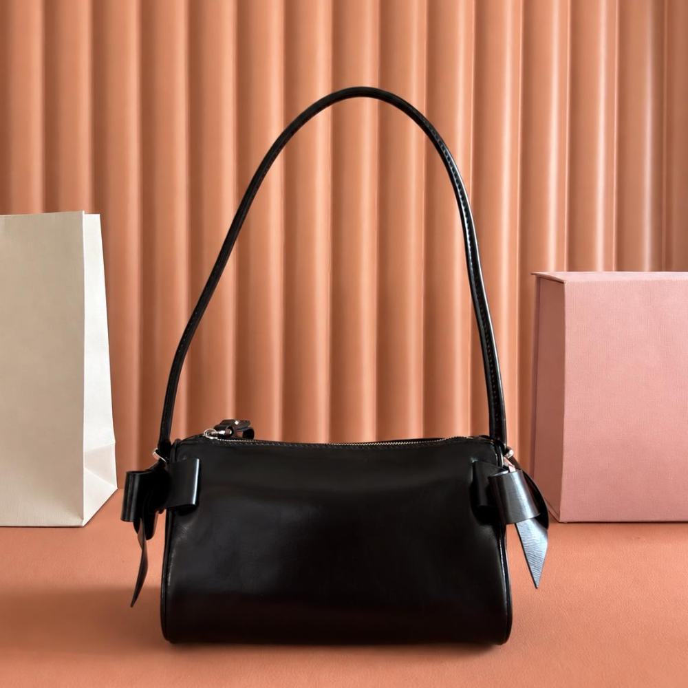 Ribbon Hobo Shoulder Bag Waxed Leather Bow Detail Zipper Closure Chic for Daily Outings Top-Tier Designer New Arrival