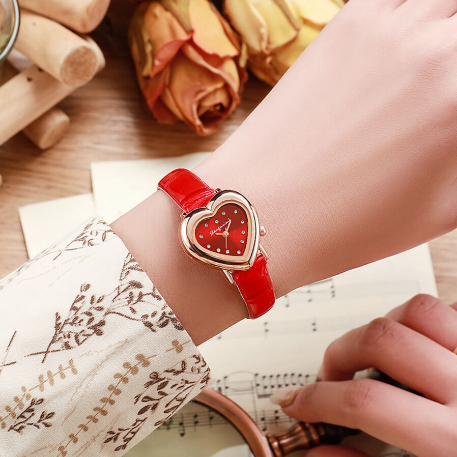 Women Wrist Watch Simple Elegant ladies Retro Heart-Shaped Quartz Compact Student quartz Women's Fashion Watch Small Dial ljh123