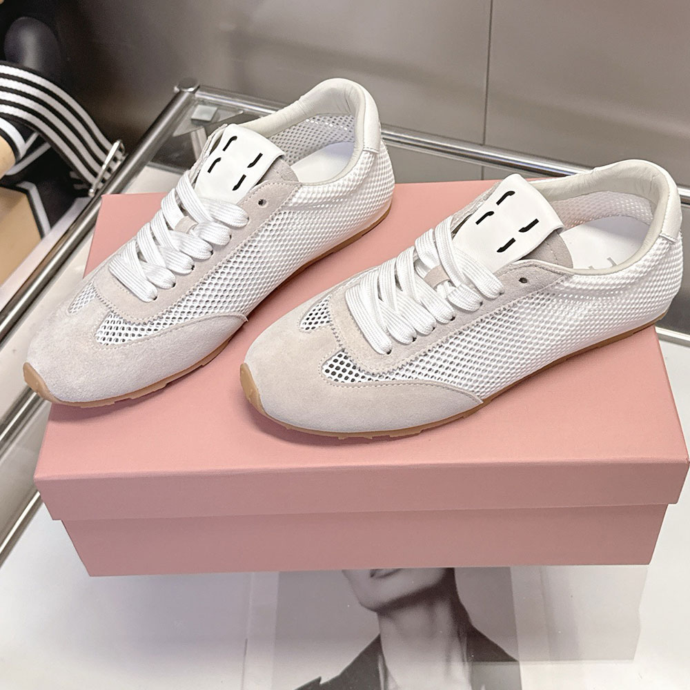Breathable Mesh And Suede Sneakers Womens Designer Sneaker Fashion Comfort Casual Sneaker Luxury Running Shoes Retro Style Flat Sneaker Rubber Sole