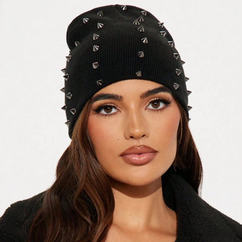 1pc Punk Style Rivet Decorated Knitted Hat Personalized Punk Rivet Y2K Vintage Solid Black Warm Beanie for Daily All-Winter Wear261016