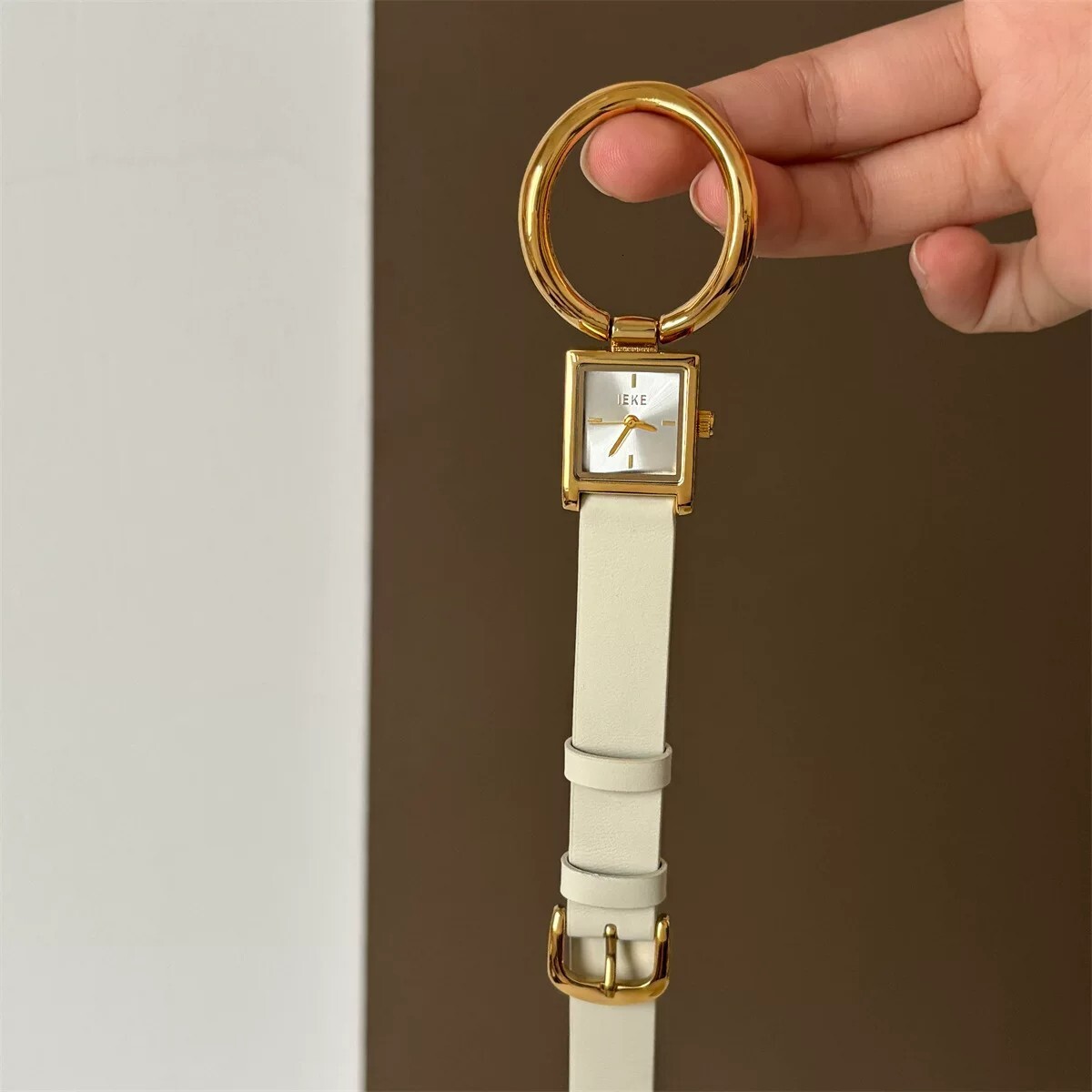 Designer exquisite ladies' watch IEKE niche large ring art design new light luxury leopard print women's watch high-end trendy bestseller