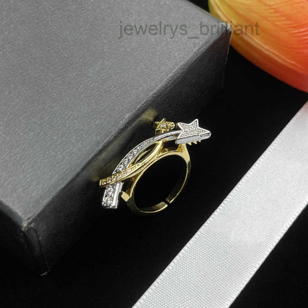 Various styles of rings high-quality and luxurious rings meticulously designed by the designer an excellent choice for Valentine's Day gift giv