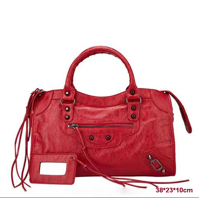 Luxury Evening Bags Designer Rivet Tote Underarm Women's Bag Fashion Shoulder Bags City Motorcycle Bag Soft Leather Material Crossbody Design H