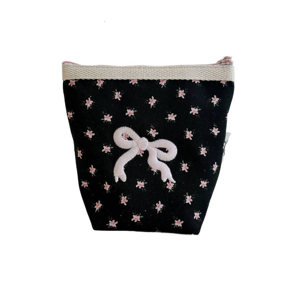 Cosmetic Bag Tote High Quality Small Floral beauty pouch Cotton Bow Embroidery Boutique Cosmetic Storage Bag Wholesale Makeup T1